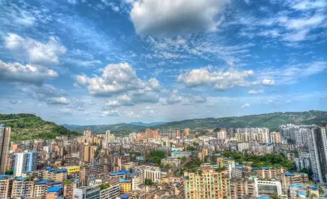 四川自然美景探索之旅，追寻内心的平和与喜悦